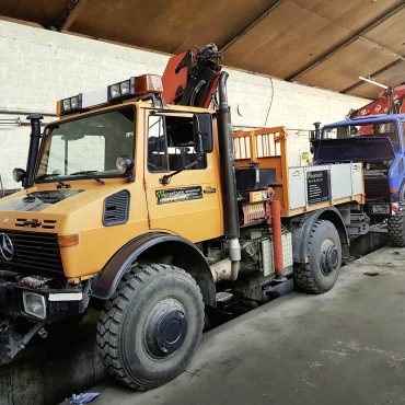 Nutzfahrzeuge im Service